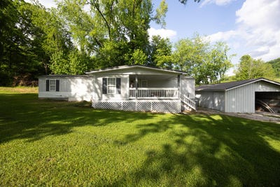 /international/us/118-blakes-fork-road-williamsburg-ky-110099583785/