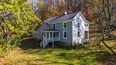 /international/us/2728-e-branch-loop-roseland-va-110103340021/