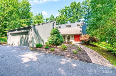 /international/us/902-cherokee-place-lenoir-nc-110100939309/