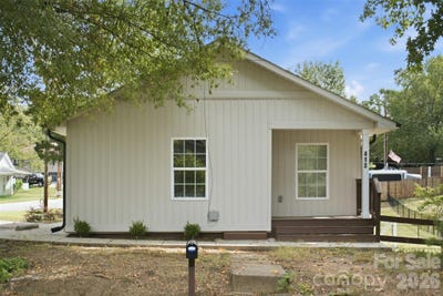 /international/us/413-pleasant-avenue-kannapolis-nc-110120452307/