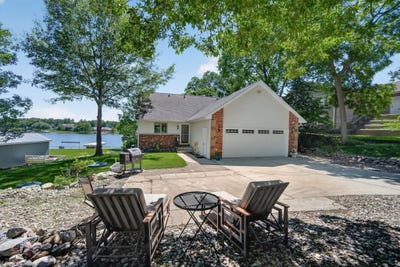 /international/us/4301-hickory-point-panora-ia-110108805956/
