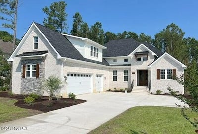/international/us/700-bertram-court-hampstead-nc-110100263043/