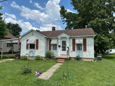 /international/us/203-e-jenkins-street-steeleville-il-110100706458/