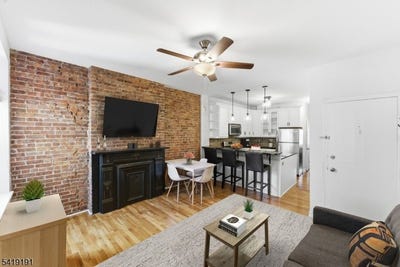 /international/us/211-14th-st-hoboken-city-nj-110107037067/