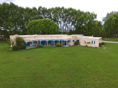 /international/us/452-la-posta-taos-nm-110097874360/