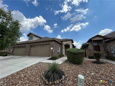 /international/us/697-701-creekside-circle-new-braunfels-tx-110120513048/