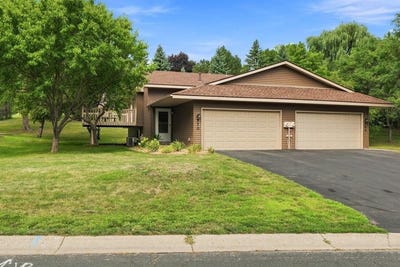 /international/us/970-pontiac-lane-chanhassen-mn-110109882451/