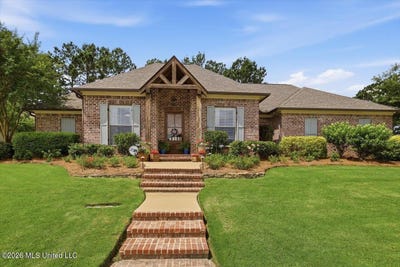 /international/us/123-claiborne-street-madison-ms-110108439447/