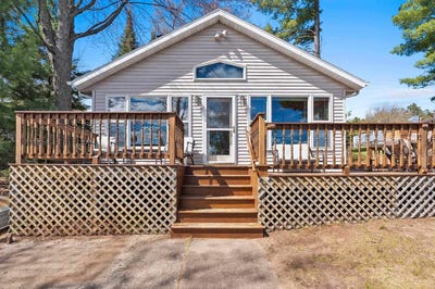 /international/us/13763-lake-shore-lane-mountain-wi-110108028832/