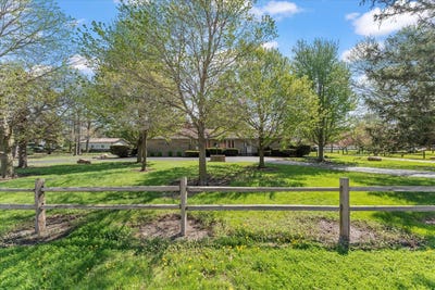 /international/us/2501-n-4100-e-road-bellflower-il-110107731811/