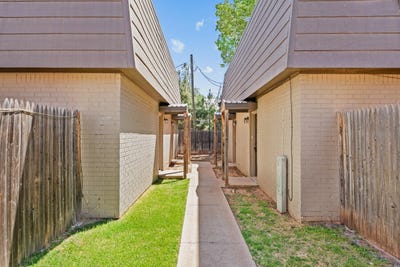 /international/us/4206-17th-street-lubbock-tx-110108826016/
