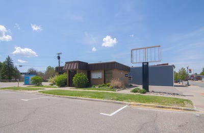 /international/us/101-w-monroe-street-bangor-mi-110107821874/