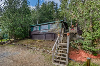 /international/us/120-south-shore-drive-rangeley-plt-me-110107763925/