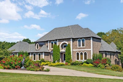 /international/us/6279-n-farm-road-215-strafford-mo-110120152200/