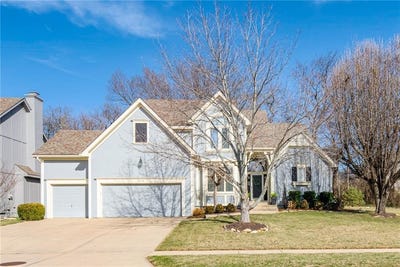 /international/us/12715-grant-street-overland-park-ks-110107982972/
