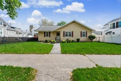/international/us/99-myrtle-street-manchester-nh-110108490603/