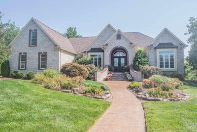 /international/us/1392-woodfield-drive-newburgh-in-110101243583/?lang=en