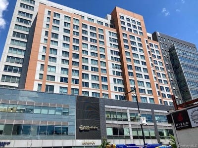 /international/us/138-35-39th-avenue-flushing-ny-110108452177/