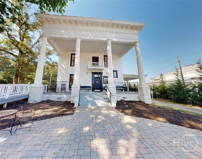 /international/us/1029-s-elm-street-commerce-ga-110108179681/