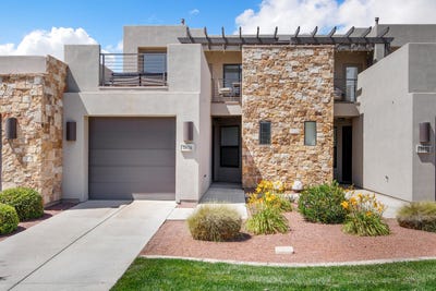 /international/us/1676-w-escapes-dr-st-george-ut-110108379280/
