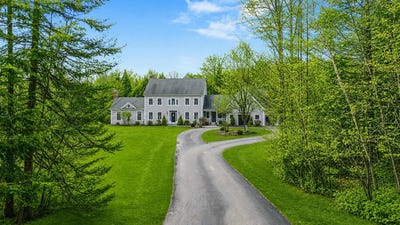 /international/us/23-porcupine-ridge-way-cumberland-me-110107845690/