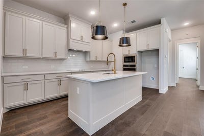 /international/us/8028-thomas-crossing-north-richland-hills-tx-110099961355/