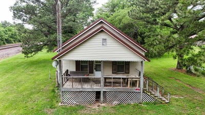 /international/us/741-county-hwy-10-fairfield-il-110108151346/