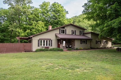 /international/us/1422-shady-brook-ln-portsmouth-oh-110106816436/