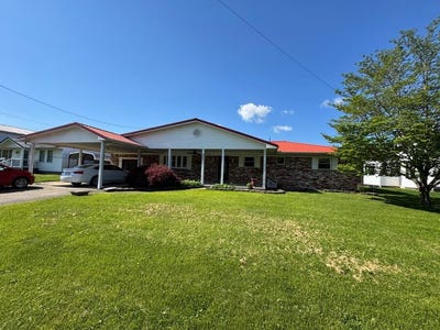 /international/us/605-roosevelt-street-eleanor-wv-110107761086/