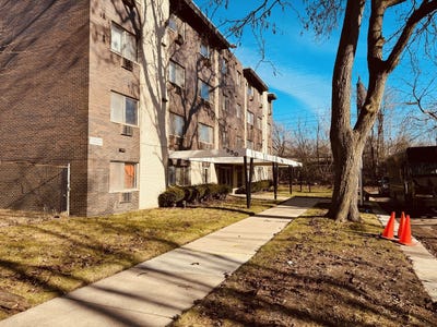 /international/us/950-e-86th-street-chicago-il-110107952264/