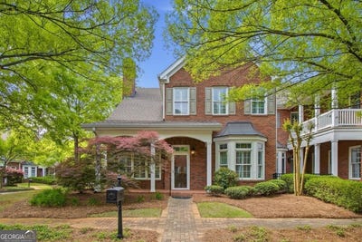 /international/us/8410-parker-pl-roswell-ga-110107684658/