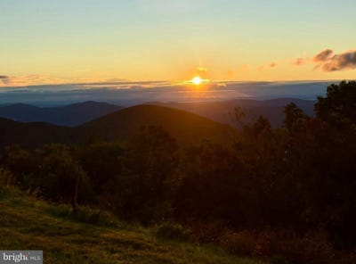 /international/us/1822-high-ridge-ct-condos-wintergreen-va-110110014905/