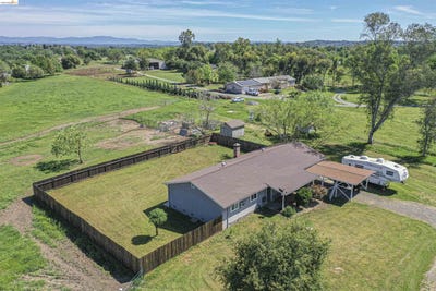 /international/us/10458-southworth-rd-wallace-ca-110106818056/