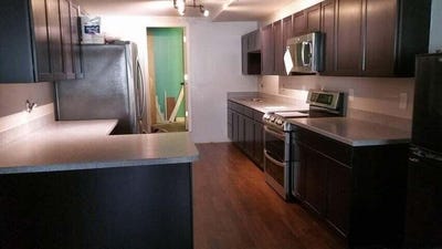 /international/us/109-n-ogden-st-sturgeon-mo-110105933088/