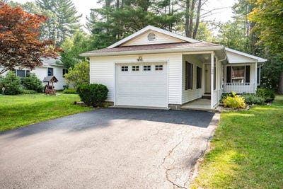 /international/us/26-ledgeview-drive-lake-george-ny-110101218822/