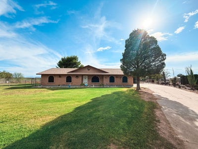 /international/us/2238-s-shannon-rd-safford-az-110109909823/