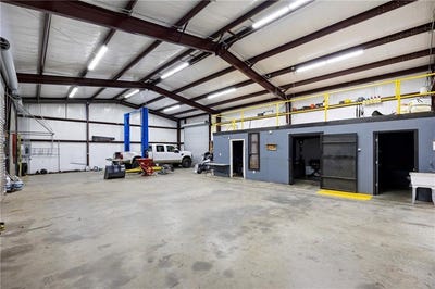 /international/us/8411-us-64-russellville-ar-110101523007/