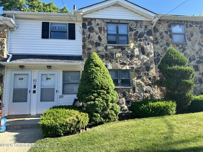 /international/us/27-bradley-court-staten-island-ny-110108657537/