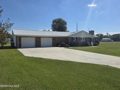 /international/us/3067-peacock-road-whiteville-nc-110120485347/