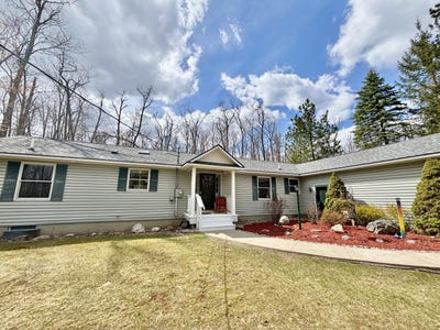 /international/us/5817-hillside-drive-lewiston-mi-110107933967/