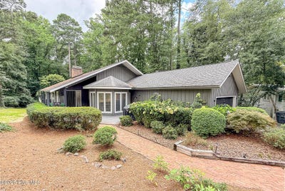 /international/us/7-inverness-place-pinehurst-nc-110103321949/