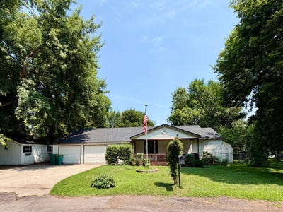 /international/us/210-saratoga-street-ortonville-mn-110109527488/