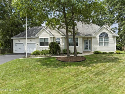 /international/us/116-tuna-court-manahawkin-nj-110100916981/