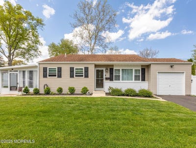 /international/us/14-fairview-lane-hazlet-nj-110101332228/?lang=en
