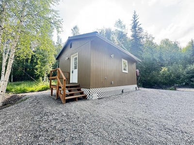 /international/us/815-duckwood-court-fairbanks-ak-110108076188/