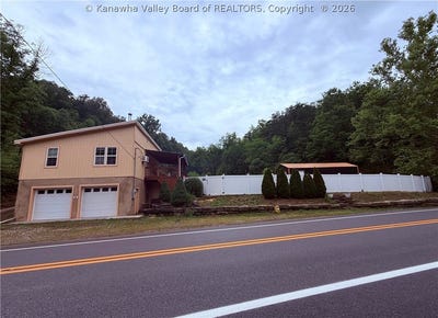 /international/us/10265-spencer-road-leroy-wv-110108681958/