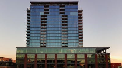 /international/us/144-oakes-street-sw-grand-rapids-mi-110120511040/