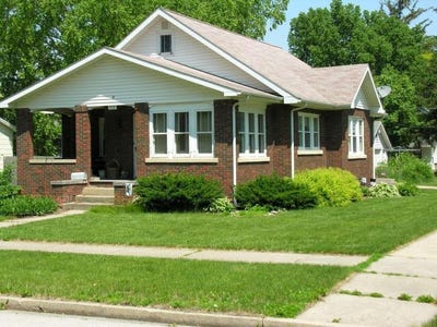 /international/us/513-3rd-avenue-charles-city-ia-110100251113/