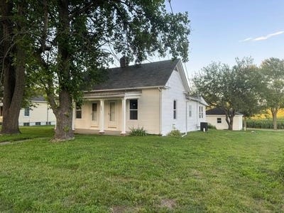 /international/us/403-s-lafayette-street-corder-mo-110099736988/