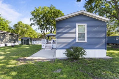 /international/us/7-pulaski-street-mahomet-il-110107610907/